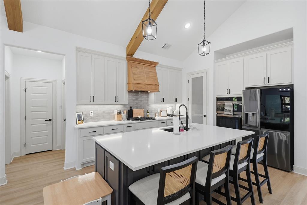 2181 Middlewood Circle, Granbury, TX 76049