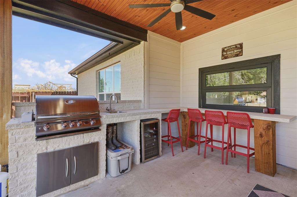 2181 Middlewood Circle, Granbury, TX 76049