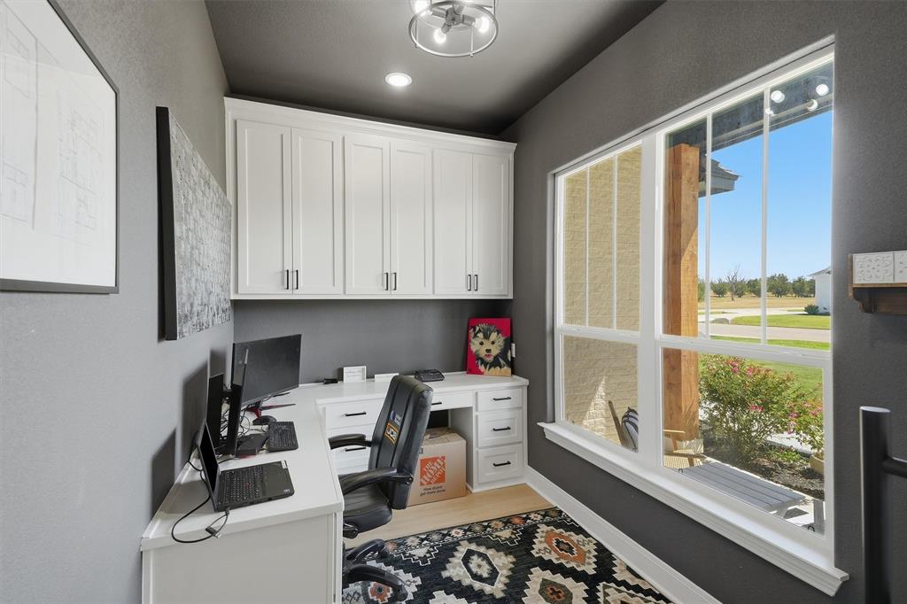 2181 Middlewood Circle, Granbury, TX 76049 2181 Middlewood Circle, Granbury, TX 76049