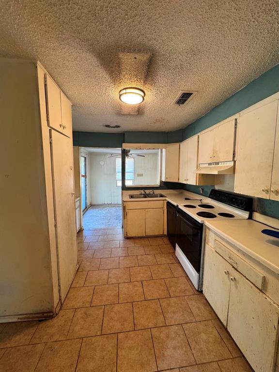 4003 Cherokee Court, Granbury, TX 76048