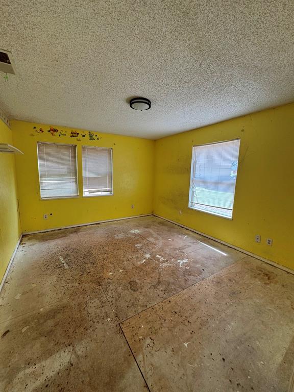 4003 Cherokee Court, Granbury, TX 76048