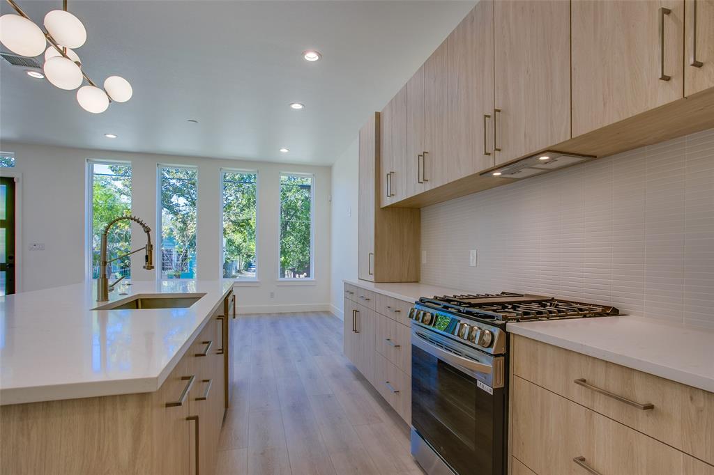 424 N Denver Street, Dallas, TX 75203 424 N Denver Street, Dallas, TX 75203