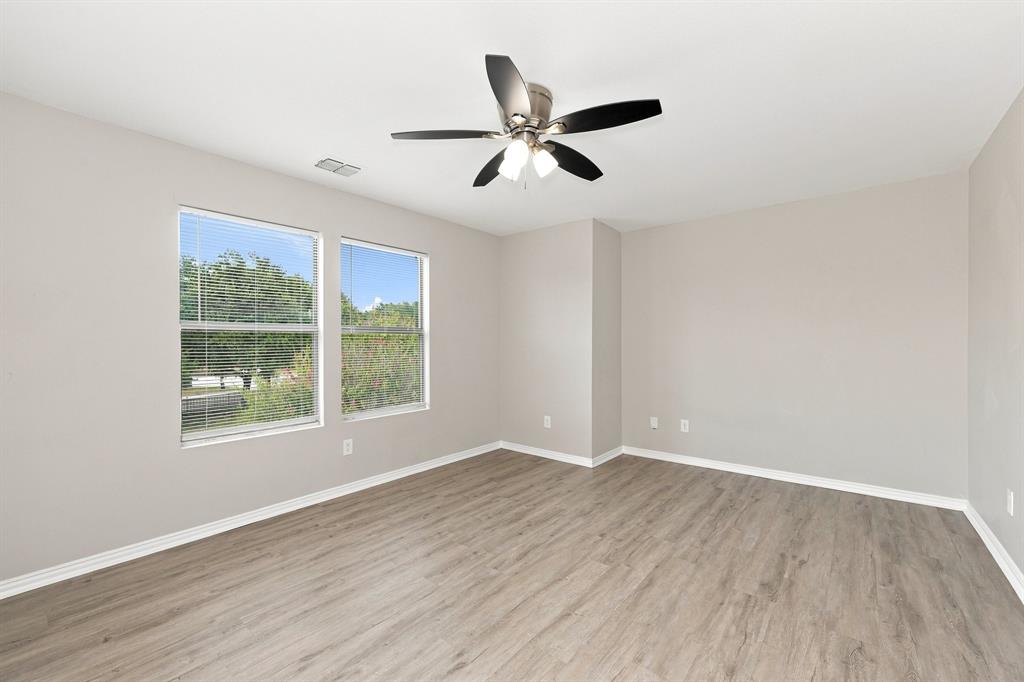 130 Creek Cove Drive, Dallas, TX 75217