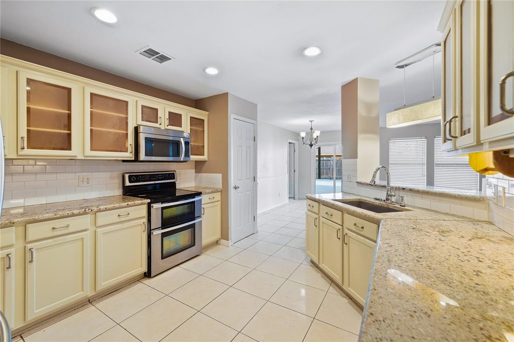 5666 Hunters Bend Lane, Dallas, TX 75249