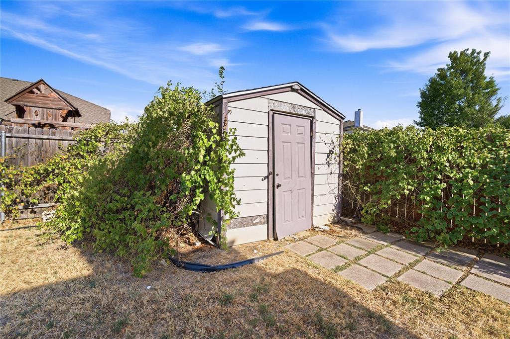 5666 Hunters Bend Lane, Dallas, TX 75249