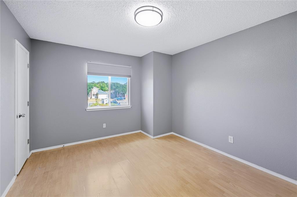 5666 Hunters Bend Lane, Dallas, TX 75249