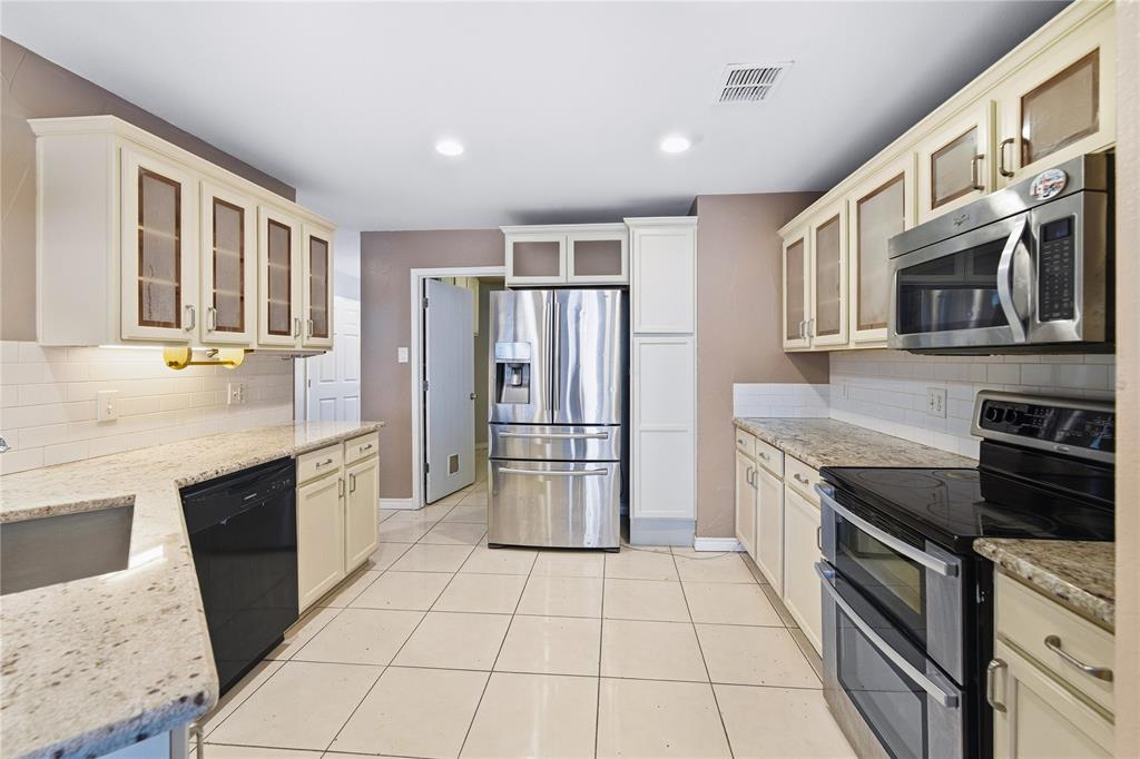 5666 Hunters Bend Lane, Dallas, TX 75249