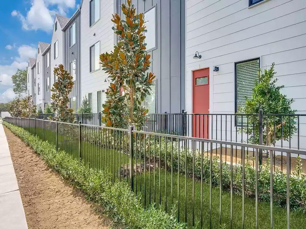 3275 Dallas Street, #204, Dallas, TX 75210 3275 Dallas Street, #204, Dallas, TX 75210