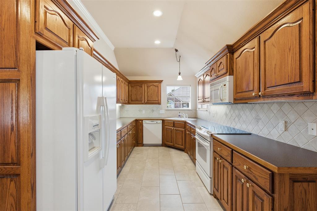 103 Crestway Drive, #26, Cedar Hill, TX 75104
