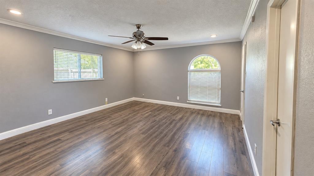 8508 Londonderry Lane, Dallas, TX 75228