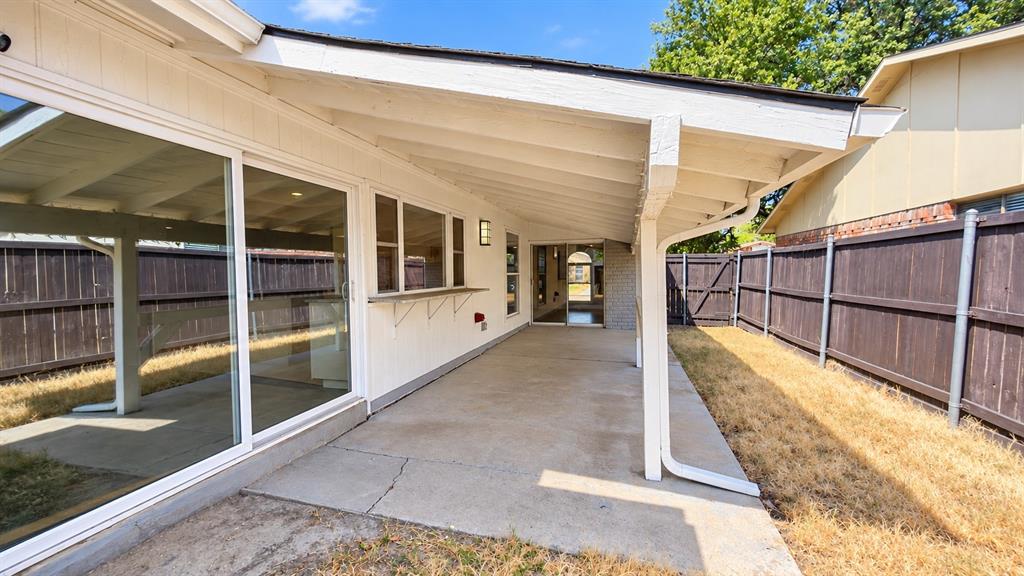 8508 Londonderry Lane, Dallas, TX 75228