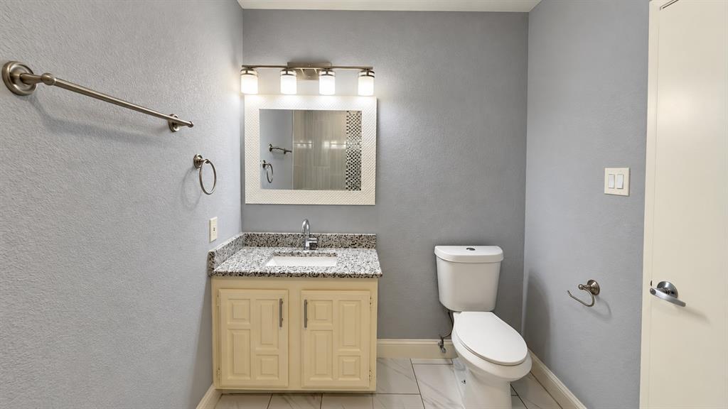 8508 Londonderry Lane, Dallas, TX 75228