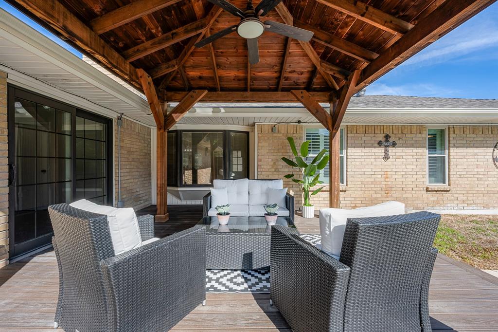 3946 Candlenut Lane, Dallas, TX 75244