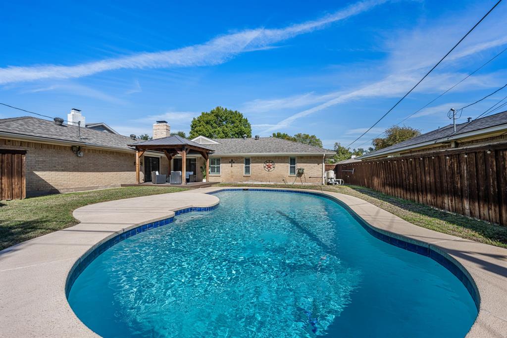 3946 Candlenut Lane, Dallas, TX 75244