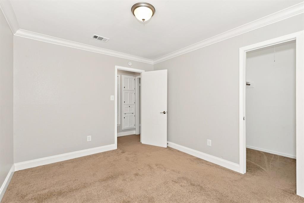 1901 Creek Wood Court, Irving, TX 75060