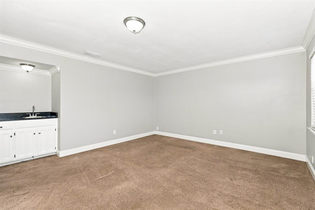 1901 Creek Wood Court, Irving, TX 75060