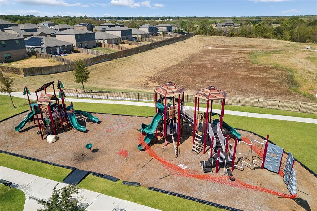 618 Arlington Park Court, Seagoville, TX 75159