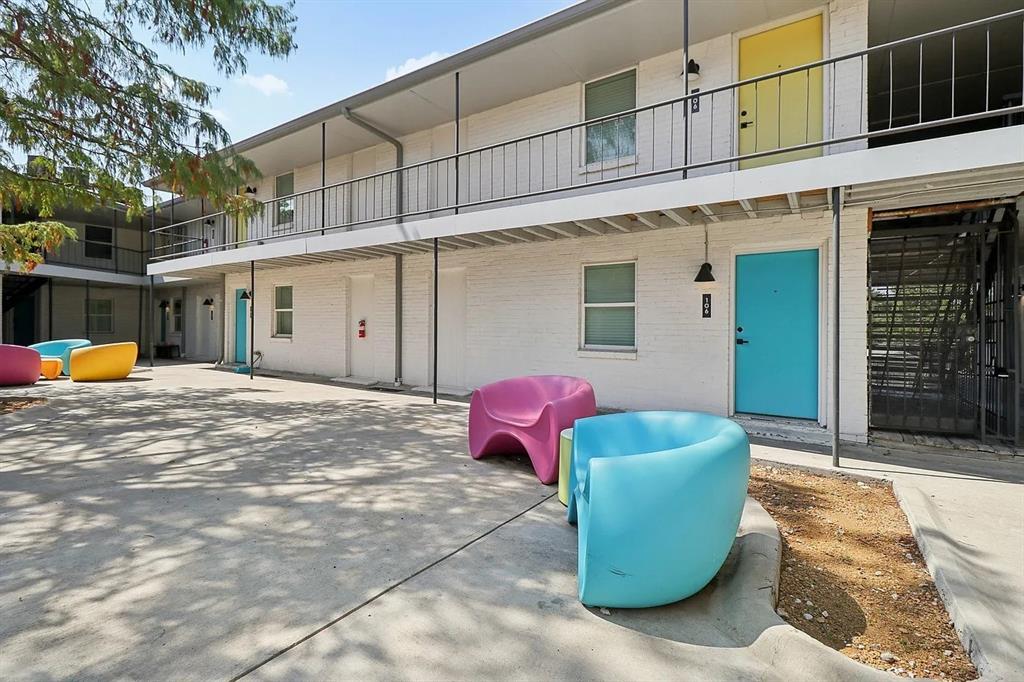 321 E 8th Street, #203, Dallas, TX 75203