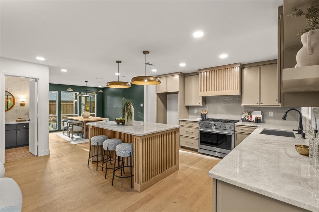 6530 Southpoint Drive, Dallas, TX 75248