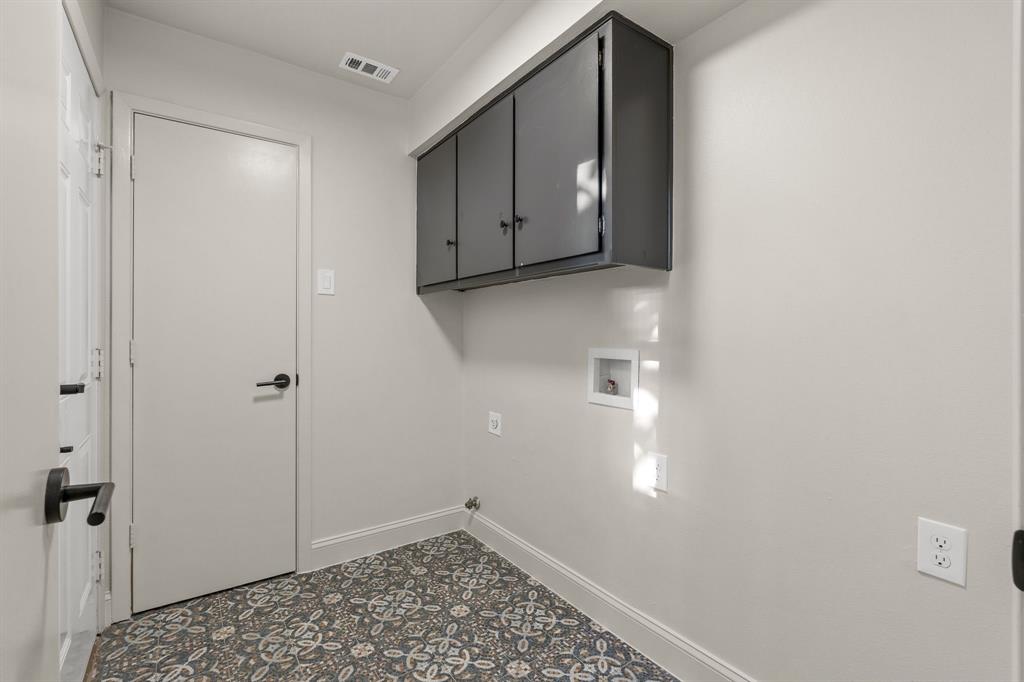 6530 Southpoint Drive, Dallas, TX 75248