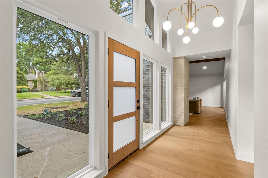 6530 Southpoint Drive, Dallas, TX 75248
