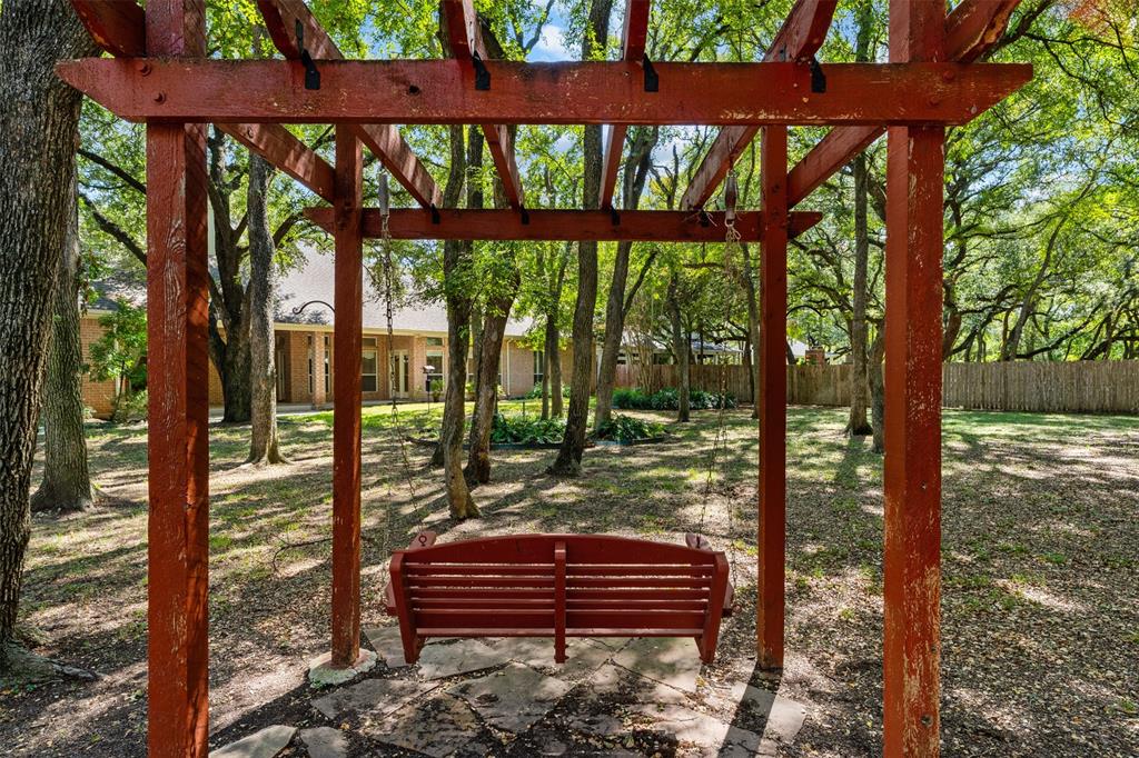 235 Settlers Creek Trail, Woodway, TX 76712