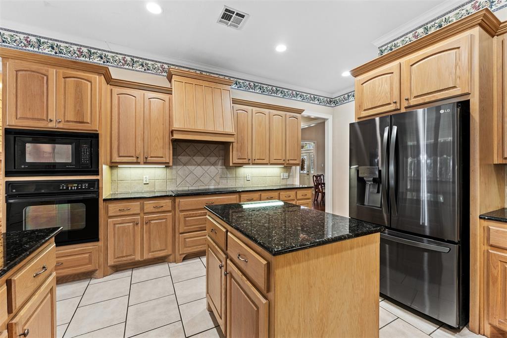 235 Settlers Creek Trail, Woodway, TX 76712