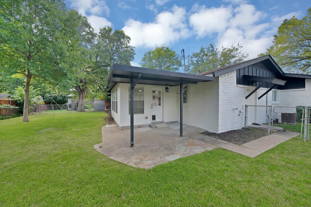 1715 Bradford Drive, Arlington, TX 76010