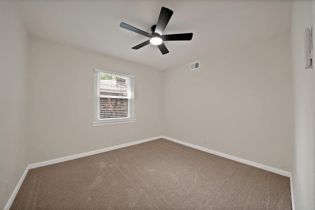 1715 Bradford Drive, Arlington, TX 76010