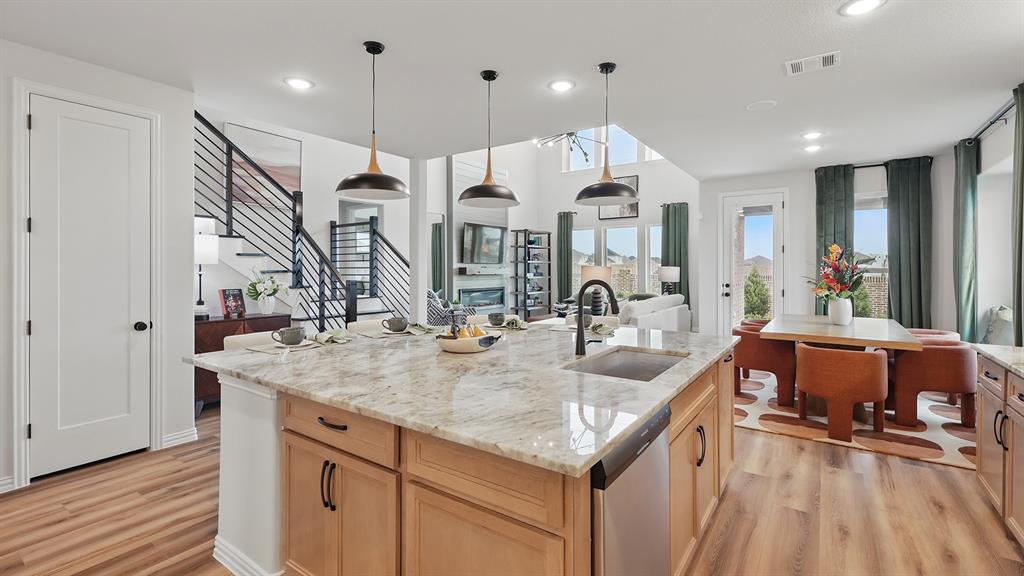 Model home photos of similar floorplans, not pictures of actual home. Model home photos of similar floorplans, not pictures of actual home.