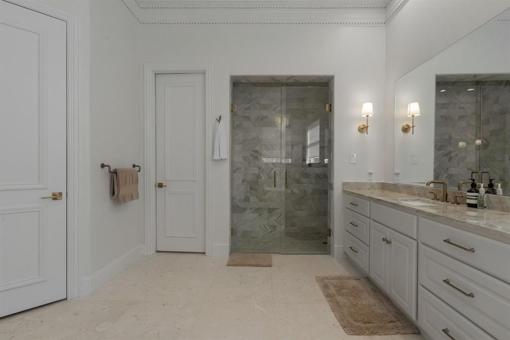 5660 Prestwick Lane, Dallas, TX 75252