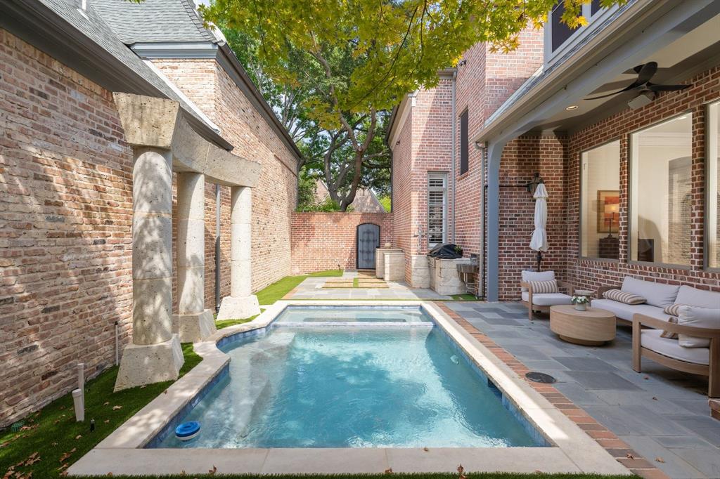 5660 Prestwick Lane, Dallas, TX 75252