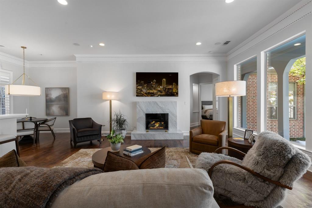 5660 Prestwick Lane, Dallas, TX 75252