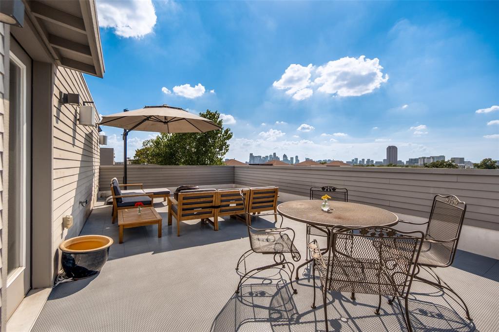 Rooftop terrace with view of Dallas skyline