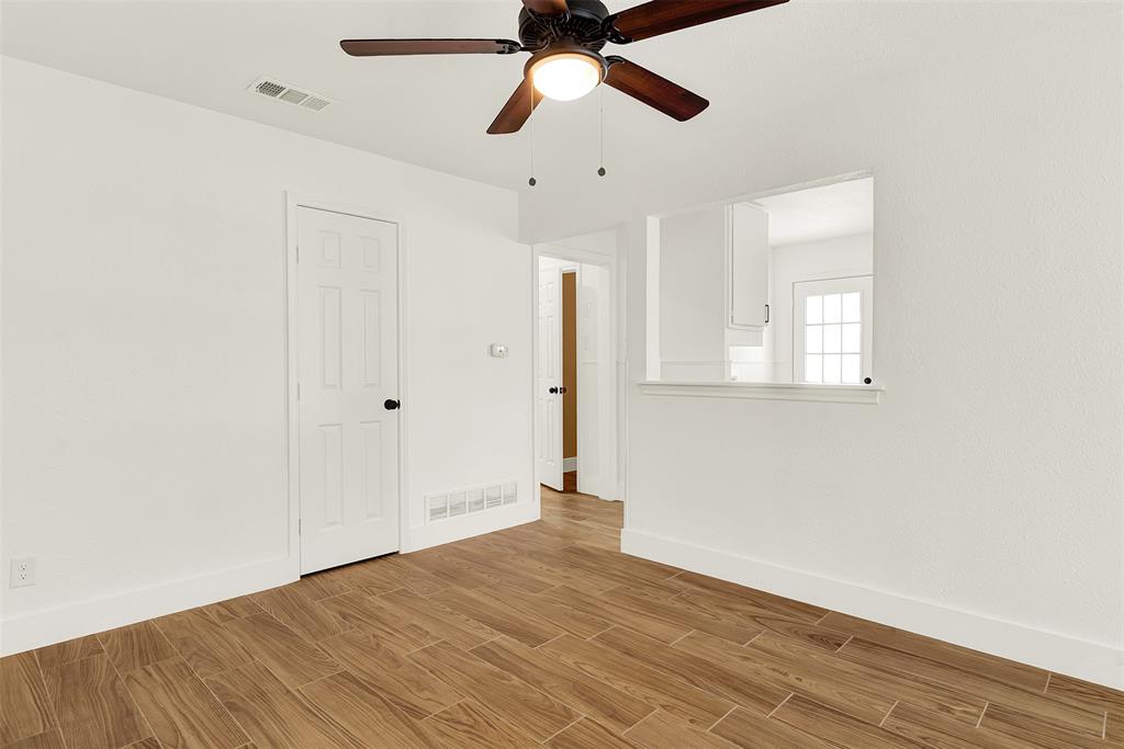 6" trim molding on baseboard throughout 6" trim molding on baseboard throughout
