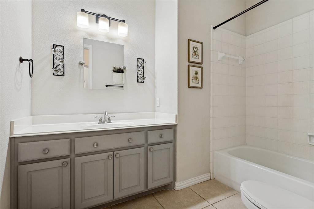 810 Shadybrook Drive, Murphy, TX 75094