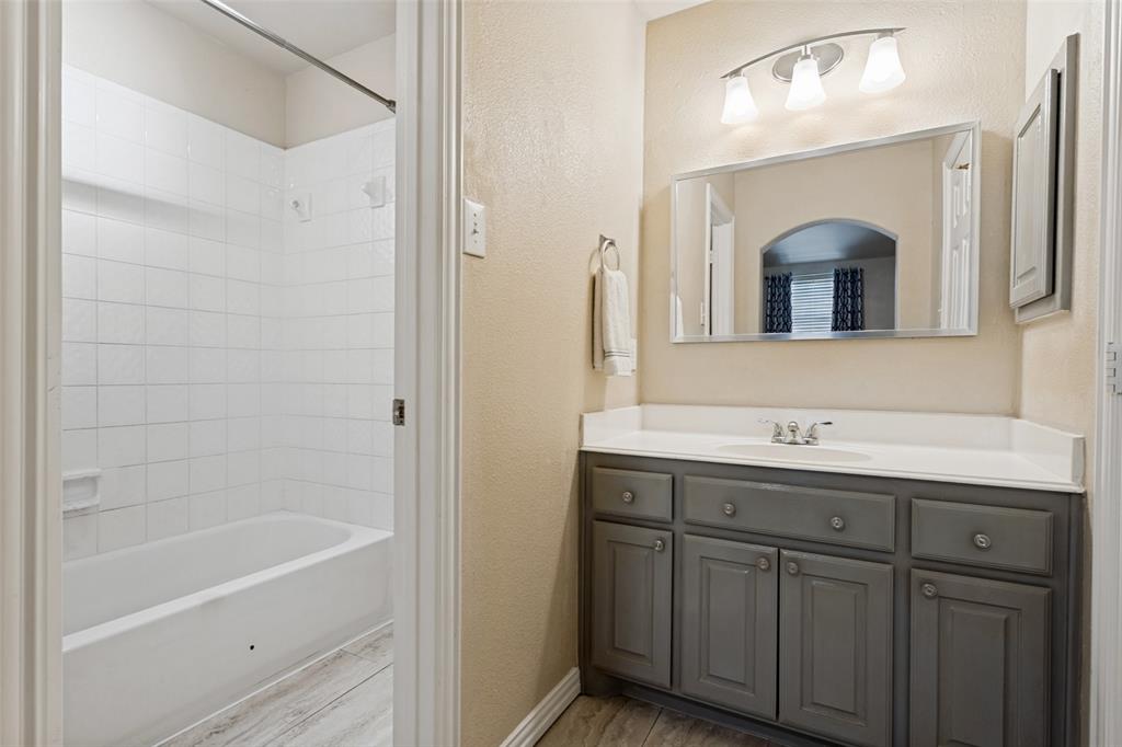 810 Shadybrook Drive, Murphy, TX 75094