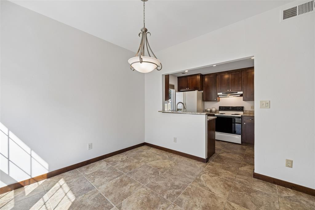 8418 Towneship Lane, Dallas, TX 75243