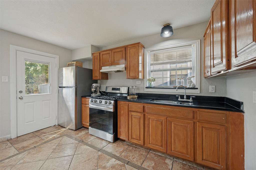 2614 Valwood Parkway, Farmers Branch, TX 75234
