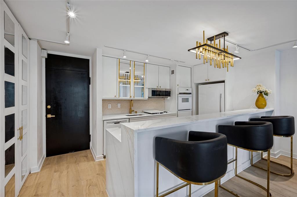 3883 Turtle Creek Boulevard, #411, Dallas, TX 75219