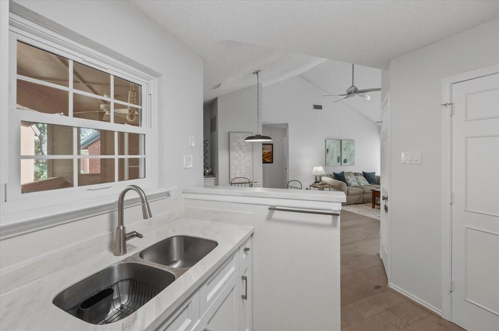 264 Jefferson Parkway, Fort Worth, TX 76107
