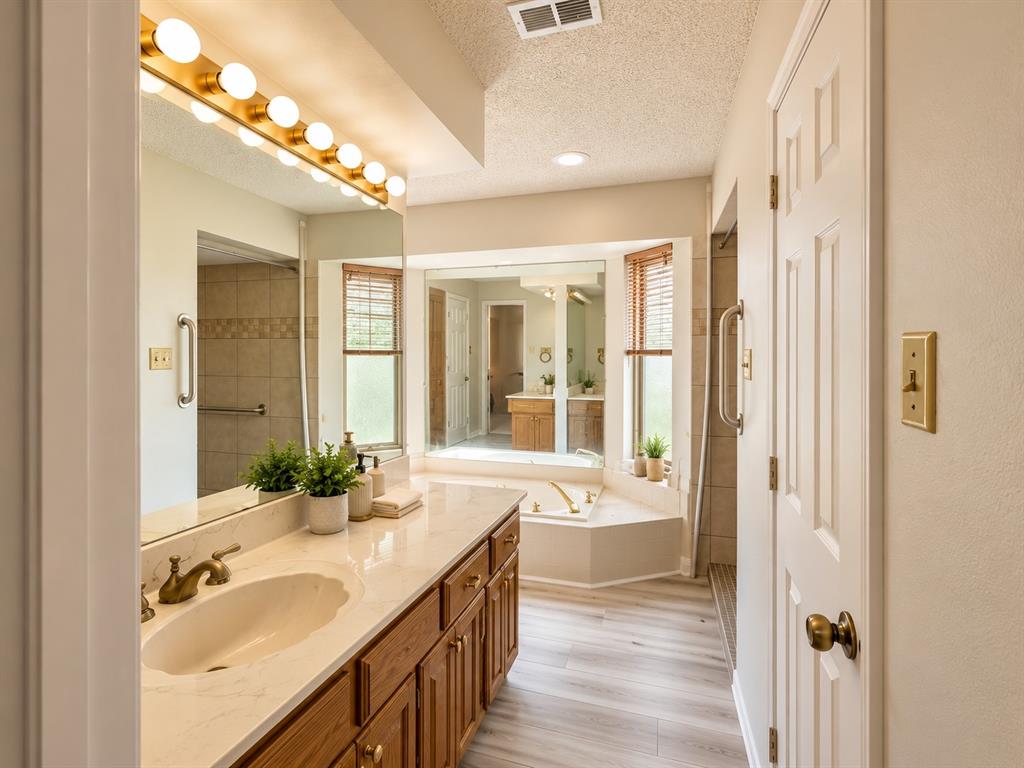 1128 Post Oak Lane, DeSoto, TX 75115