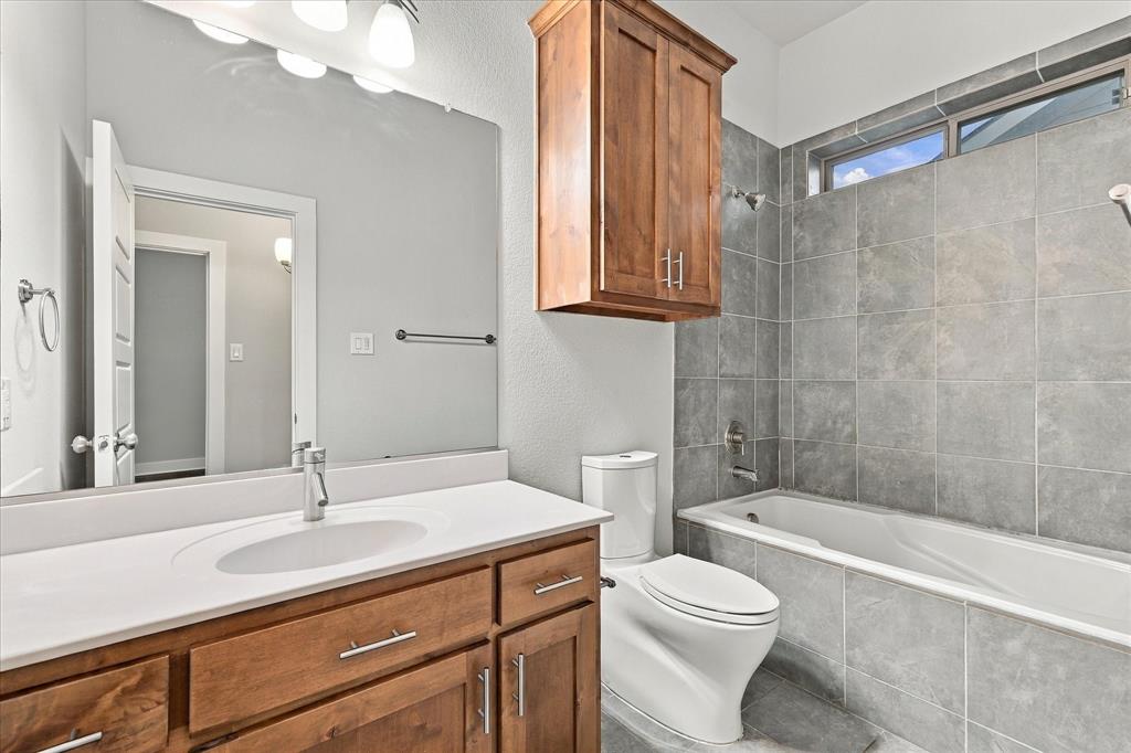 6251 Lakeshore Drive, Dallas, TX 75214