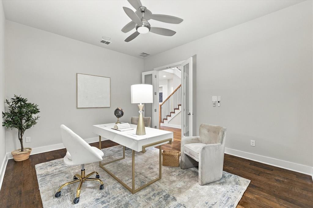 6251 Lakeshore Drive, Dallas, TX 75214 6251 Lakeshore Drive, Dallas, TX 75214