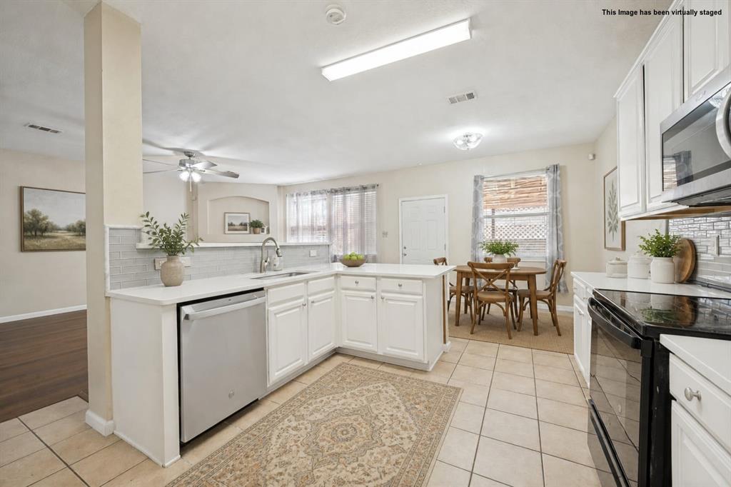 814 White Dove Drive, Arlington, TX 76017