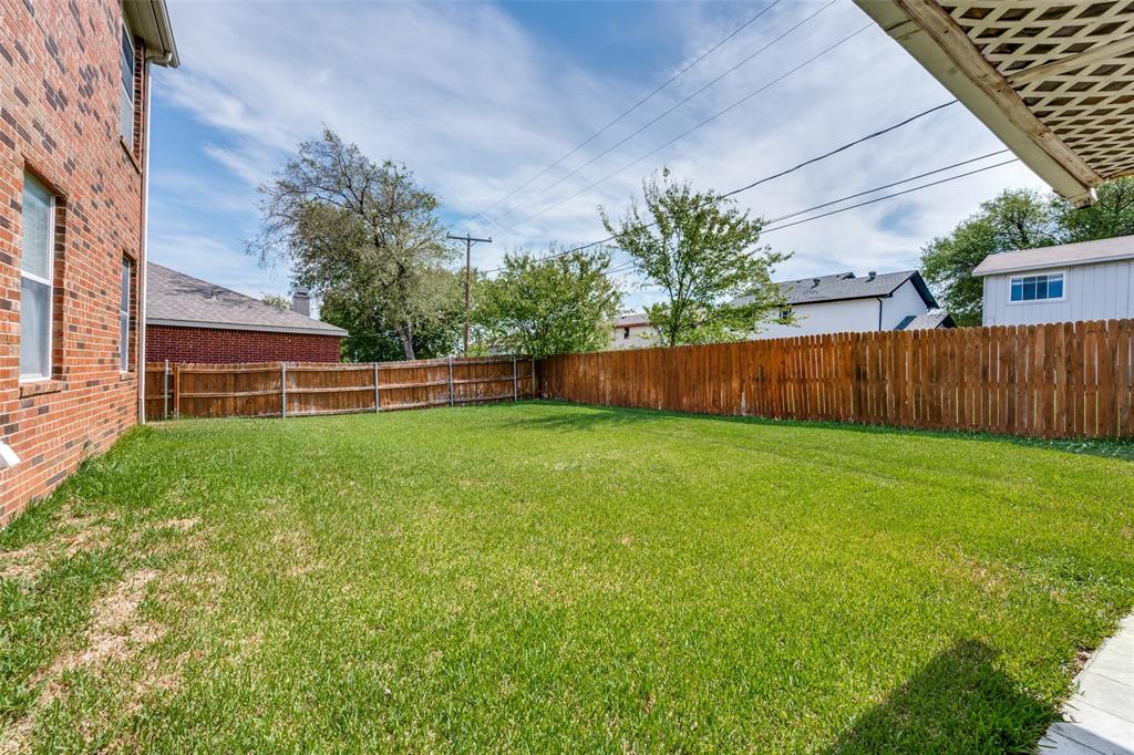 814 White Dove Drive, Arlington, TX 76017