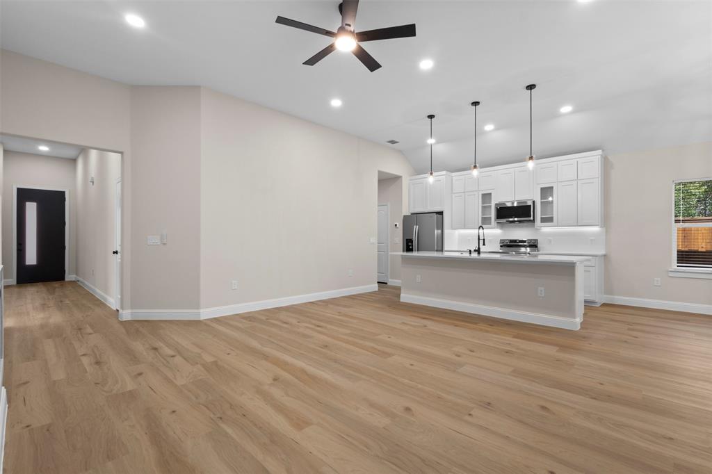 103 Cordoba Street, Payne Springs, TX 75156