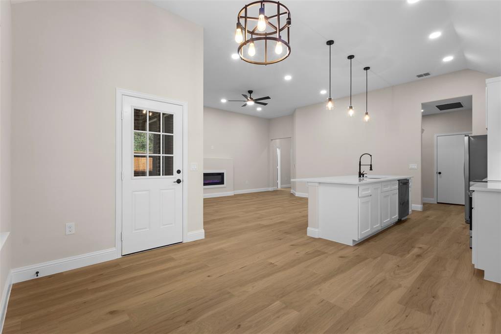 103 Cordoba Street, Payne Springs, TX 75156