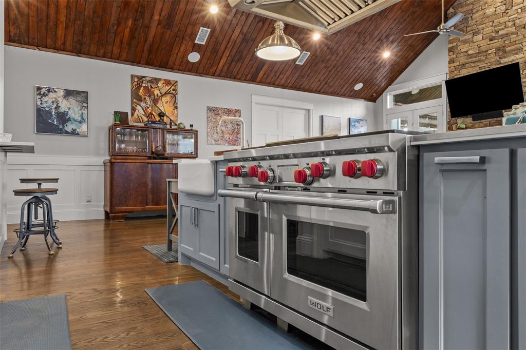 9030 Eustis Avenue, Dallas, TX 75218