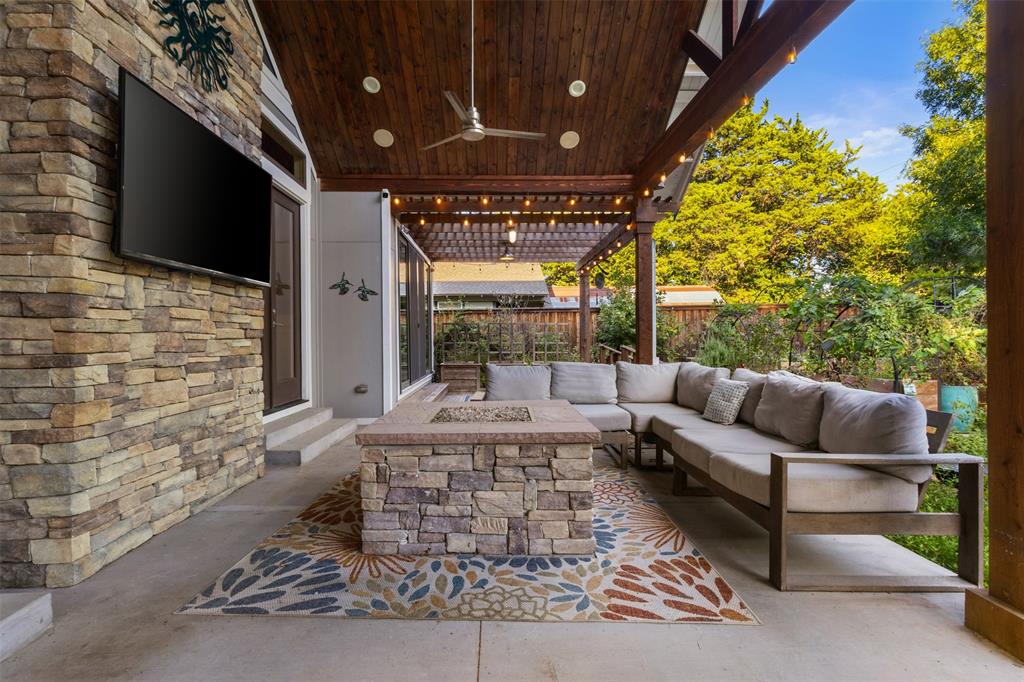 9030 Eustis Avenue, Dallas, TX 75218